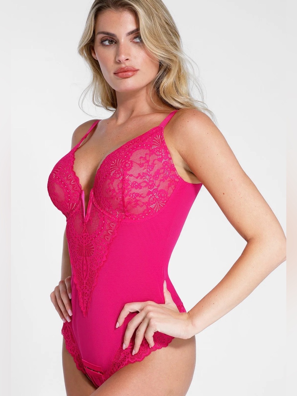 Popilush Shapewear Lace Deep V-Neck Sculpting Thong Bodysuit - NWT - Size M